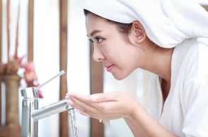 membersihkan wajah dari jerawat dengan pasta gigi